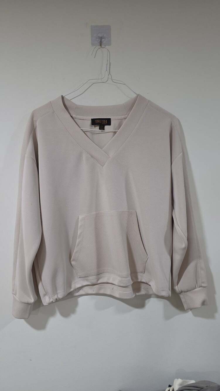Truth by Republic Women's Cream V-Neck Oversized Pullover Sweatshirt wFront Pock